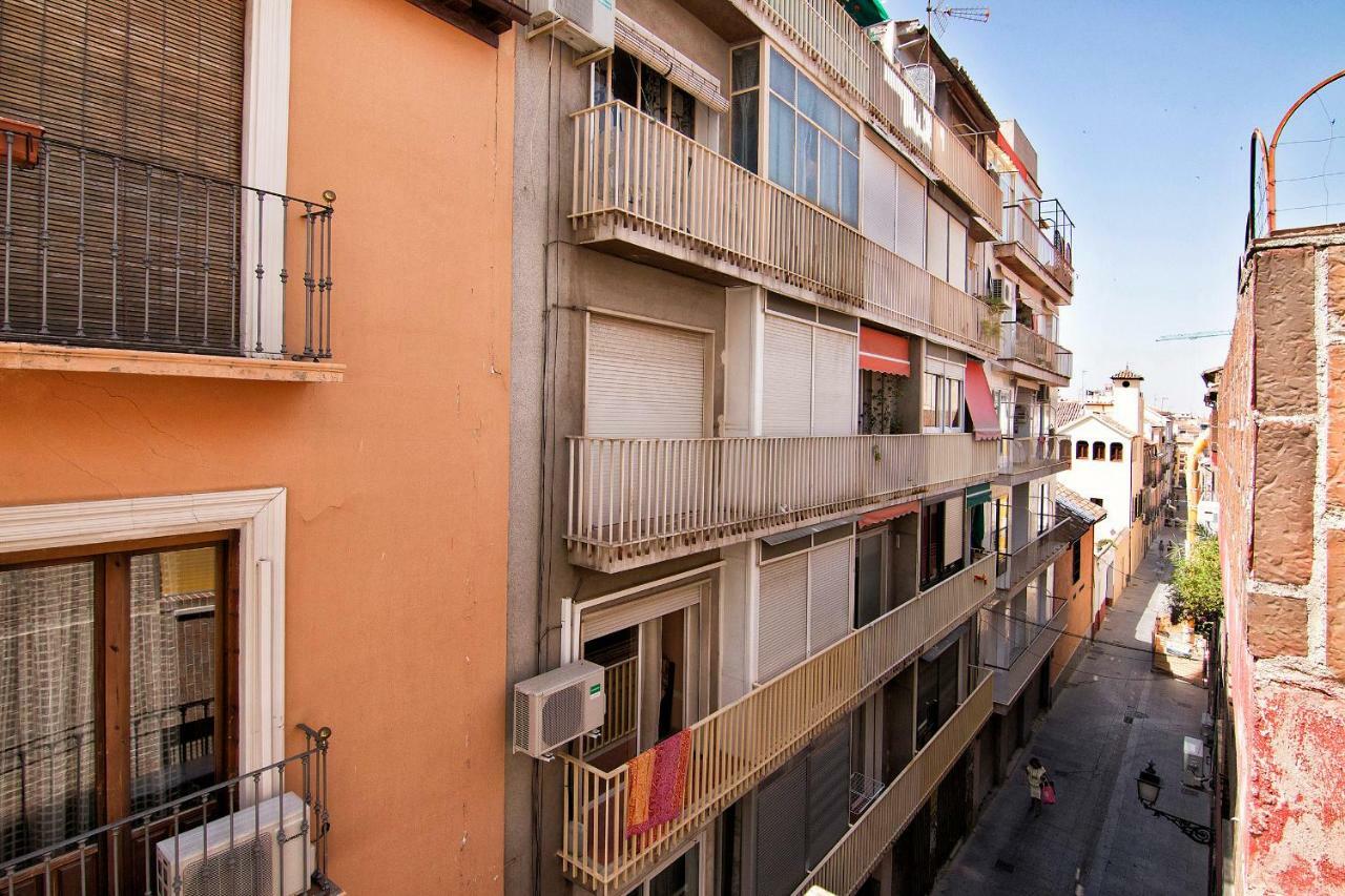 Central Deluxe Apartments Granada Exterior photo